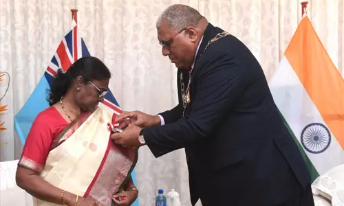 ஜனாதிபதி திரவுபதி முர்முவுக்கு பிஜி நாட்டின் உயரிய விருது வழங்கி கவுரவம்