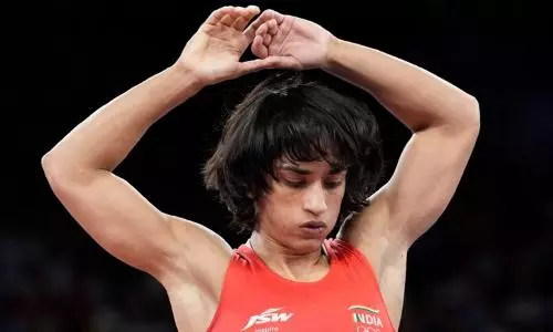 பாரீஸ் ஒலிம்பிக் மல்யுத்தம்; வினேஷ் போகத் அரையிறுதிக்கு முன்னேற்றம்