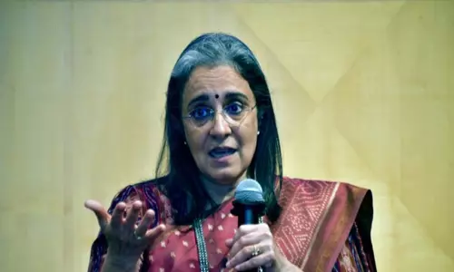 செபி தலைவர் மீது ஹிண்டன்பர்க் நிறுவனம் பரபரப்பு குற்றச்சாட்டு