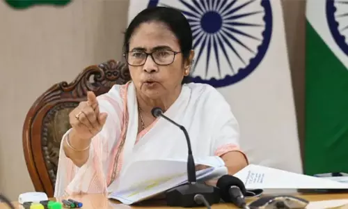 பெண் டாக்டர் கொலை: குற்றவாளியை தூக்கிலிடுங்கள் - மம்தா பானர்ஜி ஆவேசம் பெண் டாக்டர் கொலை: குற்றவாளியை தூக்கிலிடுங்கள் - மம்தா பானர்ஜி ஆவேசம்