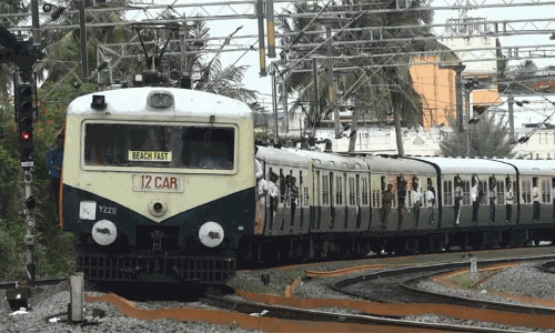 பராமரிப்பு பணிகள்: சென்னை கடற்கரை - எழும்பூர் இரவு நேர மின்சார ரெயில்கள் நாளை ரத்து