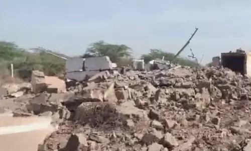 ஈரோடு  அருகே கல்குவாரியில் பயங்கர வெடி விபத்து: 2 பேர் உயிரிழப்பு