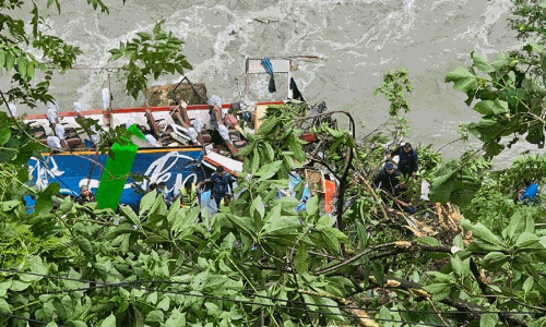 நேபாள பஸ் விபத்து: பலி எண்ணிக்கை 41 ஆக உயர்வு