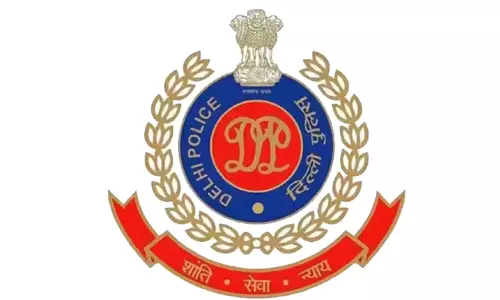 டெல்லி:  10 வயது பள்ளி மாணவனின் புத்தக பையில் கைத்துப்பாக்கி; ஆசிரியர்கள் அதிர்ச்சி