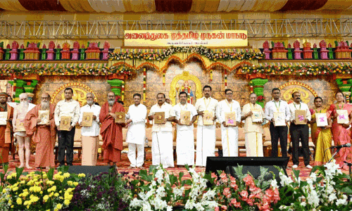 கல்வியைக் காவி மயமாக்கும் முருகன் மாநாட்டுத் தீர்மானங்கள் அதிர்ச்சி அளிக்கின்றன - வி.சி.க. எம்.பி. ரவிகுமார்