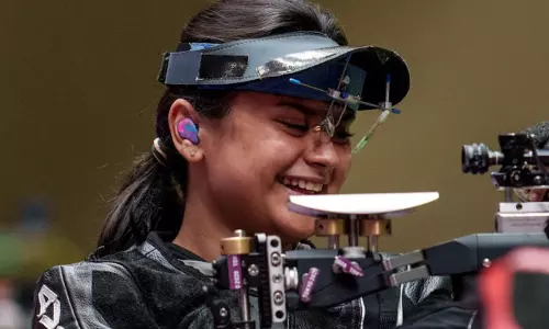 பாரா ஒலிம்பிக்; ஒரே போட்டியில் தங்கம், வெண்கலம் என 2 பதக்கங்கள் வென்ற இந்தியா