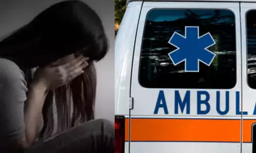 ஆம்புலன்சில் நோயாளியின் மனைவியிடம் அத்துமீறிய ஊழியர்கள்... கத்தி கூச்சலிட்டதால் அடுத்து நடந்த கொடூரம் ஆம்புலன்சில் நோயாளியின் மனைவியிடம் அத்துமீறிய ஊழியர்கள்... கத்தி கூச்சலிட்டதால் அடுத்து நடந்த கொடூரம்