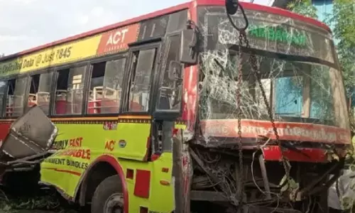 மதுரவாயலில் அரசு பஸ் மேம்பாலத்தில் இருந்து கவிழ்ந்து விபத்து:  ஆட்டோ ஓட்டுநர் பலி