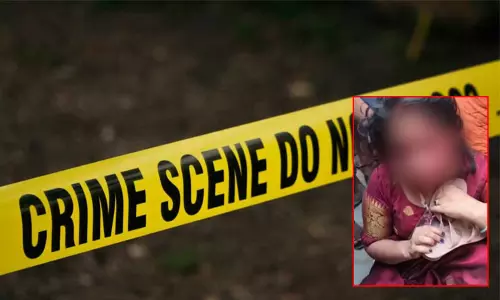 பீகார்: ஆளுங்கட்சி மகளிரணி தலைவரை அடித்து, செருப்பு மாலை அணிவித்து ஊர்வலம் பீகார்: ஆளுங்கட்சி மகளிரணி தலைவரை அடித்து, செருப்பு மாலை அணிவித்து ஊர்வலம்