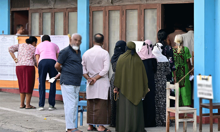 இலங்கை அதிபர் தேர்தல்  இலங்கையில் கடந்த 2019-ம்... ... இலங்கை அதிபர் தேர்தலில் 42.31 சதவீத வாக்குகளுடன் அனுரா குமார திசநாயகே வெற்றி; நாளை பதவியேற்பு