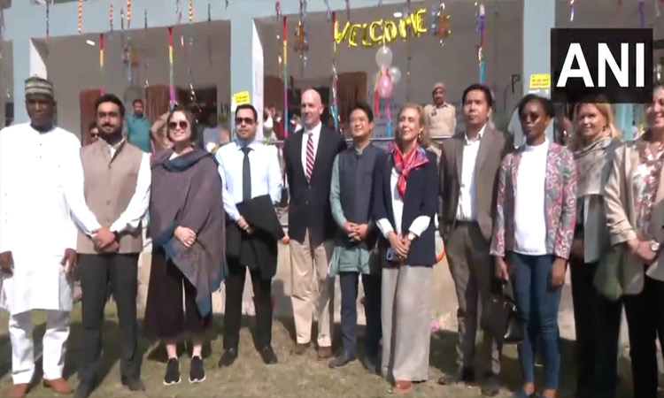 ஜம்மு காஷ்மீர் சட்டசபை தேர்தலுக்கான இரண்டாம் கட்ட... ... ஜம்மு-காஷ்மீர் 2ம் கட்ட தேர்தல்: வாக்குப்பதிவு நிறைவு ஜம்மு காஷ்மீர் சட்டசபை தேர்தலுக்கான இரண்டாம் கட்ட... ... ஜம்மு-காஷ்மீர் 2ம் கட்ட தேர்தல்: வாக்குப்பதிவு நிறைவு