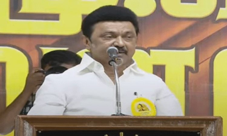 திமுக பவள விழாவில் முதல்-அமைச்சர் மு.க.ஸ்டாலின்... ... தி.மு.க. கூட்டணி வெற்றிக்கூட்டணி.. பிளவை ஏற்படுத்த முடியாது - பவள விழாவில் மு.க.ஸ்டாலின் பேச்சு திமுக பவள விழாவில் முதல்-அமைச்சர் மு.க.ஸ்டாலின்... ... தி.மு.க. கூட்டணி வெற்றிக்கூட்டணி.. பிளவை ஏற்படுத்த முடியாது - பவள விழாவில் மு.க.ஸ்டாலின் பேச்சு