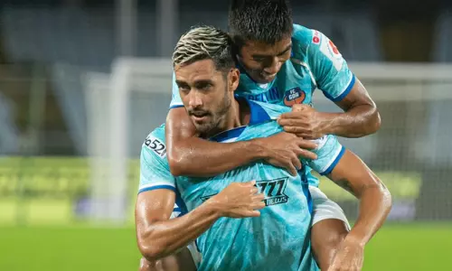 ஐ.எஸ்.எல் கால்பந்து: ஈஸ்ட் பெங்கால் அணியை வீழ்த்தி கோவா வெற்றி ஐ.எஸ்.எல் கால்பந்து: ஈஸ்ட் பெங்கால் அணியை வீழ்த்தி கோவா வெற்றி