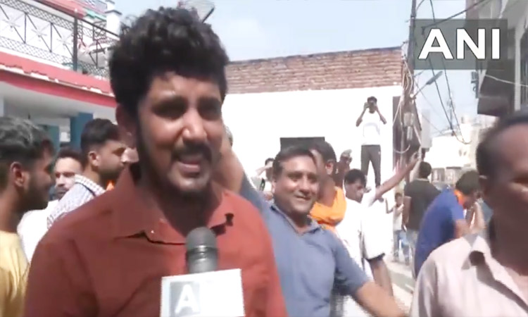 ஜம்மு காஷ்மீரின் 40 சட்டசபை தொகுதிகளுக்கு இன்று... ... ஜம்மு காஷ்மீர் சட்டசபை தேர்தல்: மாலை 5 மணி வரை 65.48 சதவீத வாக்குகள் பதிவு ஜம்மு காஷ்மீரின் 40 சட்டசபை தொகுதிகளுக்கு இன்று... ... ஜம்மு காஷ்மீர் சட்டசபை தேர்தல்: மாலை 5 மணி வரை 65.48 சதவீத வாக்குகள் பதிவு