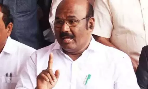 சென்னை வான் சாகசம்: முறையான முன்னேற்பாடுகளை அரசு ஏற்படுத்தவில்லை - ஜெயகுமார் விமர்சனம் சென்னை வான் சாகசம்: முறையான முன்னேற்பாடுகளை அரசு ஏற்படுத்தவில்லை - ஜெயகுமார் விமர்சனம்