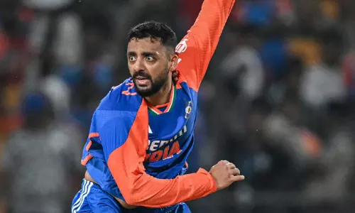 இந்திய அணிக்கு திரும்பியதை மறுபிறப்பு போல உணர்கிறேன் - வருண் சக்கரவர்த்தி இந்திய அணிக்கு திரும்பியதை மறுபிறப்பு போல உணர்கிறேன் - வருண் சக்கரவர்த்தி