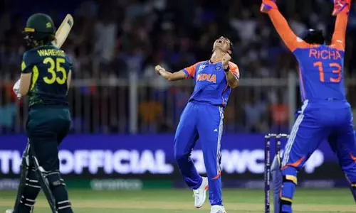 பெண்கள் டி20 உலகக் கோப்பை: இந்தியாவுக்கு 152  ரன்கள் இலக்கு நிர்ணயித்த ஆஸ்திரேலியா பெண்கள் டி20 உலகக் கோப்பை: இந்தியாவுக்கு 152  ரன்கள் இலக்கு நிர்ணயித்த ஆஸ்திரேலியா