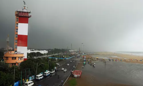 வங்கக்கடலில் உருவானது குறைந்த காற்றழுத்த தாழ்வுப்பகுதி வங்கக்கடலில் உருவானது குறைந்த காற்றழுத்த தாழ்வுப்பகுதி