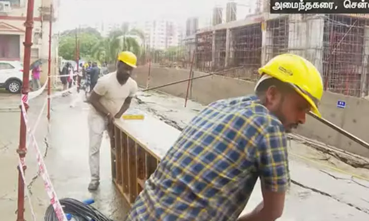 சென்னை அமைந்தகரையில் உள்வாங்கிய அடுக்குமாடி குடியிருப்பு சுவர் சென்னை அமைந்தகரையில் உள்வாங்கிய அடுக்குமாடி குடியிருப்பு சுவர்