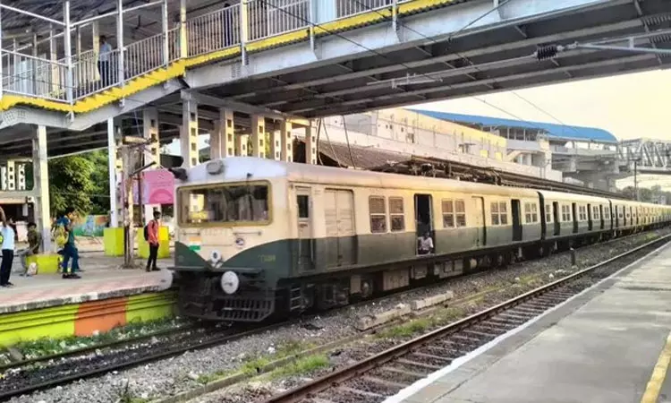 புறநகர் மின்சார ரெயில்கள்.. என்ன அப்டேட்? புறநகர் மின்சார ரெயில்கள்.. என்ன அப்டேட்?