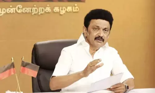 கருணாநிதி அறக்கட்டளை சார்பில் 8 பேருக்கு தலா ரூ.25 ஆயிரம் நிதியுதவி - முதல்-அமைச்சர் மு.க.ஸ்டாலின் வழங்கினார்