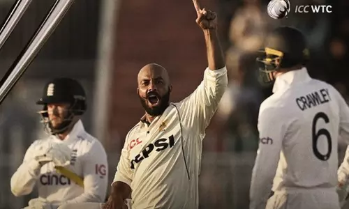 இங்கிலாந்துக்கு எதிரான 3-வது டெஸ்ட்: சாத் ஷகீல் அபார சதம்.. முதல் இன்னிங்சில் முன்னிலை பெற்ற பாகிஸ்தான்