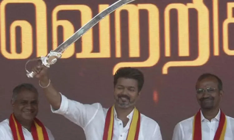 தவெக மாநாட்டில் கட்சியின் தலைவர் விஜய்க்கு... ... கூட்டணி கட்சிகளுக்கு ஆட்சி, அதிகாரத்தில் பங்கு: தவெக தலைவர் விஜய் தவெக மாநாட்டில் கட்சியின் தலைவர் விஜய்க்கு... ... கூட்டணி கட்சிகளுக்கு ஆட்சி, அதிகாரத்தில் பங்கு: தவெக தலைவர் விஜய்