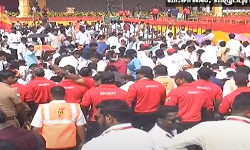 பவுன்சர்கள் - தொண்டர்கள் இடையே வாக்குவாதம் பவுன்சர்கள் - தொண்டர்கள் இடையே வாக்குவாதம்