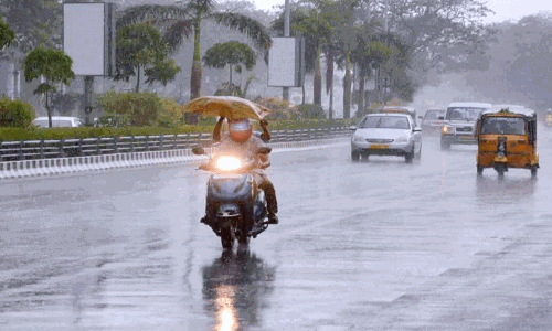 10 மாவட்டங்களில் இன்று கனமழைக்கு வாய்ப்பு 10 மாவட்டங்களில் இன்று கனமழைக்கு வாய்ப்பு