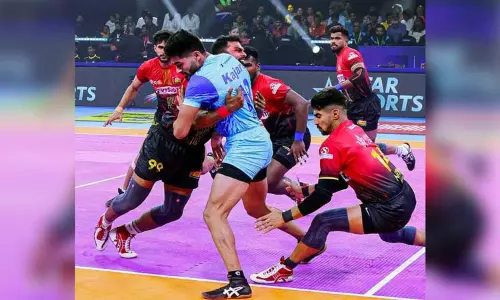 புரோ கபடி லீக்: பெங்களூரு அணியை வீழ்த்தி பெங்கால் வாரியர்ஸ் வெற்றி புரோ கபடி லீக்: பெங்களூரு அணியை வீழ்த்தி பெங்கால் வாரியர்ஸ் வெற்றி