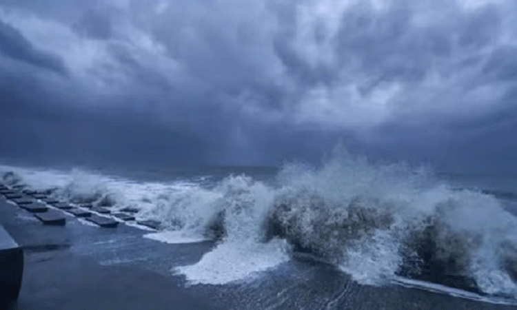 இன்று உருவாகிறது காற்றழுத்த தாழ்வுப்பகுதி: எங்கெல்லாம் மழைக்கு வாய்ப்பு..? இன்று உருவாகிறது காற்றழுத்த தாழ்வுப்பகுதி: எங்கெல்லாம் மழைக்கு வாய்ப்பு..?