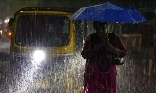சென்னை உள்ளிட்ட 3 மாவட்டங்களில் இரவு 10 மணி வரை மிதமான மழைக்கு வாய்ப்பு