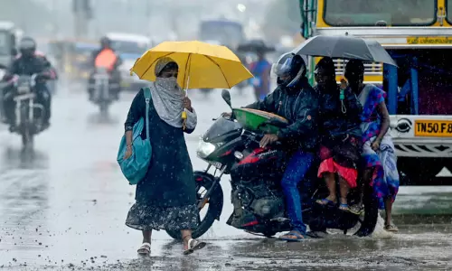 சென்னை உள்பட 4 மாவட்டங்களில் மிக கனமழைக்கு வாய்ப்பு - வானிலை ஆய்வு மையம்