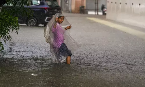 தமிழகத்தில் 16ம் தேதி வரை கனமழைக்கு வாய்ப்பு - வானிலை ஆய்வு மையம் தமிழகத்தில் 16ம் தேதி வரை கனமழைக்கு வாய்ப்பு - வானிலை ஆய்வு மையம்