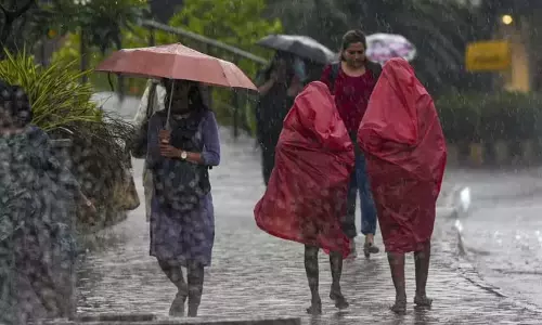 அடுத்த 3 மணி நேரத்தில் 4 மாவட்டங்களில் மழைக்கு வாய்ப்பு