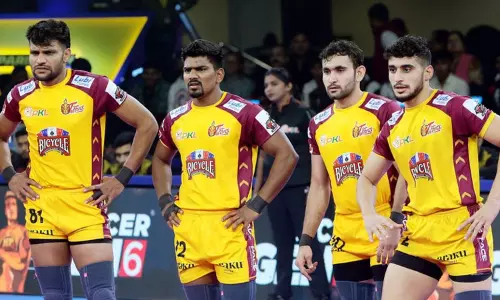 புரோ கபடி லீக்; தெலுங்கு டைட்டன்ஸ் - குஜராத் ஜெயன்ட்ஸ் அணிகள் இன்று மோதல்