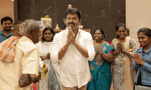 நிலம் கொடுத்து உதவிய விவசாயப் பெருங்குடி மக்களுக்கு நன்றி தெரிவித்த விஜய்