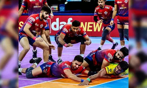 புரோ கபடி லீக்: புனேரி பால்டன், உ.பி. யோத்தாஸ் அணிகள் வெற்றி