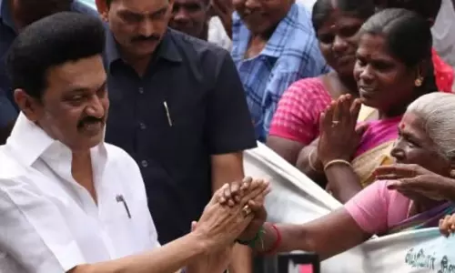 விழுப்புரத்தில் முதல்-அமைச்சரின் கள ஆய்வு கூட்டம் ஒத்திவைப்பு விழுப்புரத்தில் முதல்-அமைச்சரின் கள ஆய்வு கூட்டம் ஒத்திவைப்பு