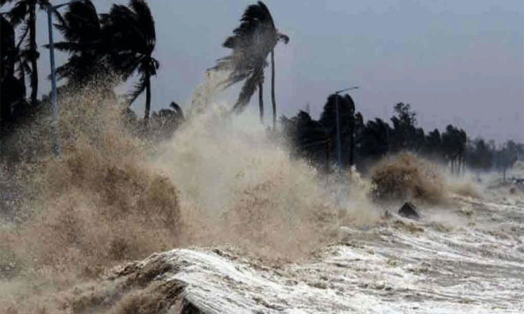 சென்னை- பரங்கிப்பேட்டை இடையே புயல் கரையை கடக்க... ... வங்கக்கடலில் புயல் உருவாவதில் தாமதம் சென்னை- பரங்கிப்பேட்டை இடையே புயல் கரையை கடக்க... ... வங்கக்கடலில் புயல் உருவாவதில் தாமதம்