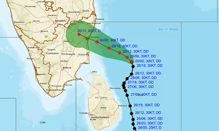 7 கி.மீ. வேகத்தில் நகரும் தாழ்வு மண்டலம் 7 கி.மீ. வேகத்தில் நகரும் தாழ்வு மண்டலம்