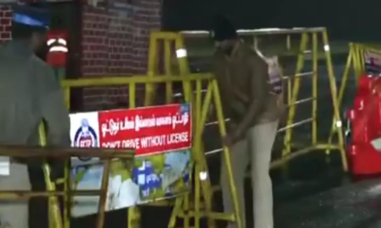 பெஞ்சல் புயல் இன்று கரையை கடக்க உள்ள நிலையில்,... ... மாமல்லபுரம்-புதுச்சேரி இடையே பெஞ்சல்  புயல் கரையைக் கடந்தது