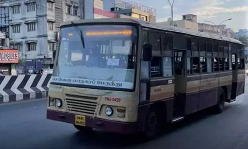 புயல் கரையை கடக்கும்போது சென்னையில் பேருந்து சேவை தற்காலிக நிறுத்தம்