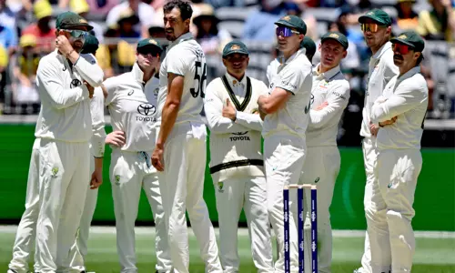 இந்தியாவுக்கு எதிரான 2-வது டெஸ்ட்: ஆஸ்திரேலிய முன்னணி வேகப்பந்து வீச்சாளர் விலகல்