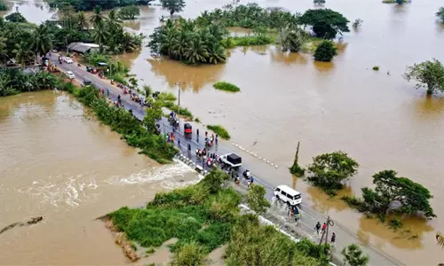 இலங்கையில் கனமழை;  பலி எண்ணிக்கை 15 ஆக உயர்வு