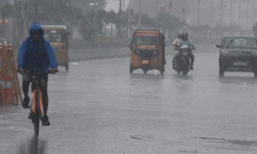 பிற்பகல் 1 மணி வரை கனமழைக்கு வாய்ப்புள்ள மாவட்டங்கள் எவை..? பிற்பகல் 1 மணி வரை கனமழைக்கு வாய்ப்புள்ள மாவட்டங்கள் எவை..?