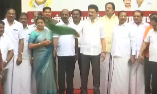 பெஞ்சல் புயல்: பாதிக்கப்பட்ட மாவட்டங்களுக்கு திமுக சார்பில் நிவாரணப் பொருட்கள் அனுப்பிவைப்பு