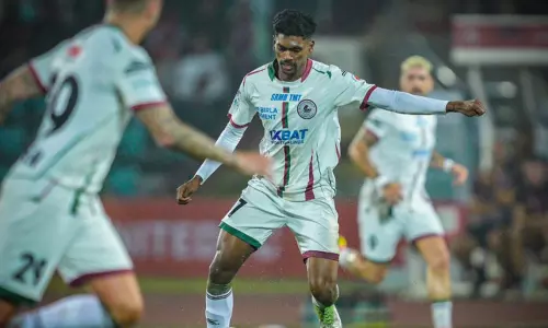 ஐ.எஸ்.எல்.கால்பந்து தொடர்; நார்த் ஈஸ்ட் யுனைடெட் அணியை வீழ்த்திய மோகன் பகான்