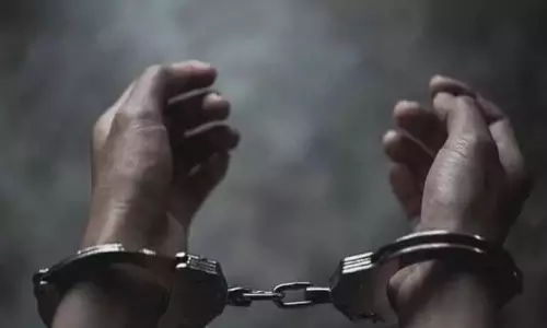 ஈரோடு: வீட்டில் கஞ்சா செடி வளர்த்த முதியவர் கைது