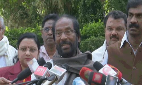 எதிர்க்கட்சியினர் நாடாளுமன்றத்தில் இருக்க தகுதியற்றவர்கள் என மத்திய மந்திரி சொல்கிறார் - திருச்சி சிவா எம்.பி.